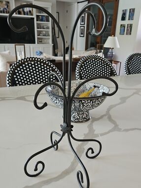 Longaberger Black Scrollwork Metal Display Stand COFFEE MUG HOLDER